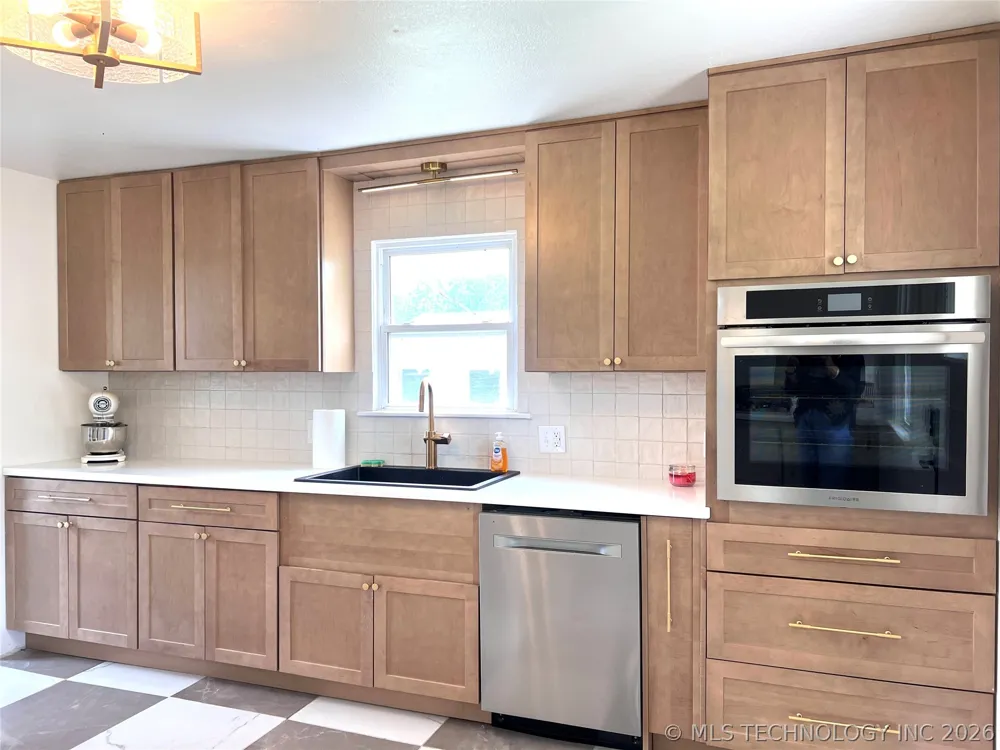 70 E Washington Avenue Krebs, OK 74554
