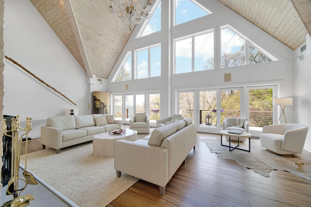 12 Ridge Drive Dune Acres, IN 46304