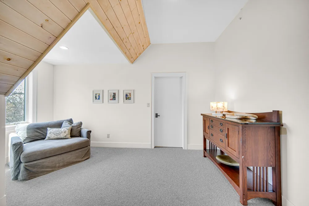 12 Ridge Drive Dune Acres, IN 46304