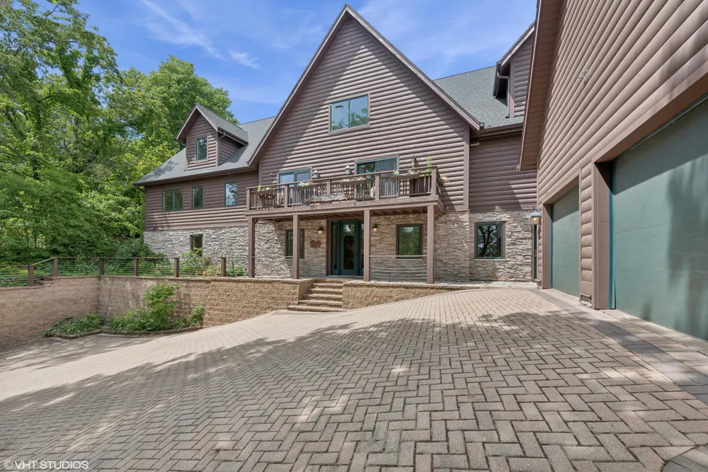 12 Ridge Drive Dune Acres, IN 46304
