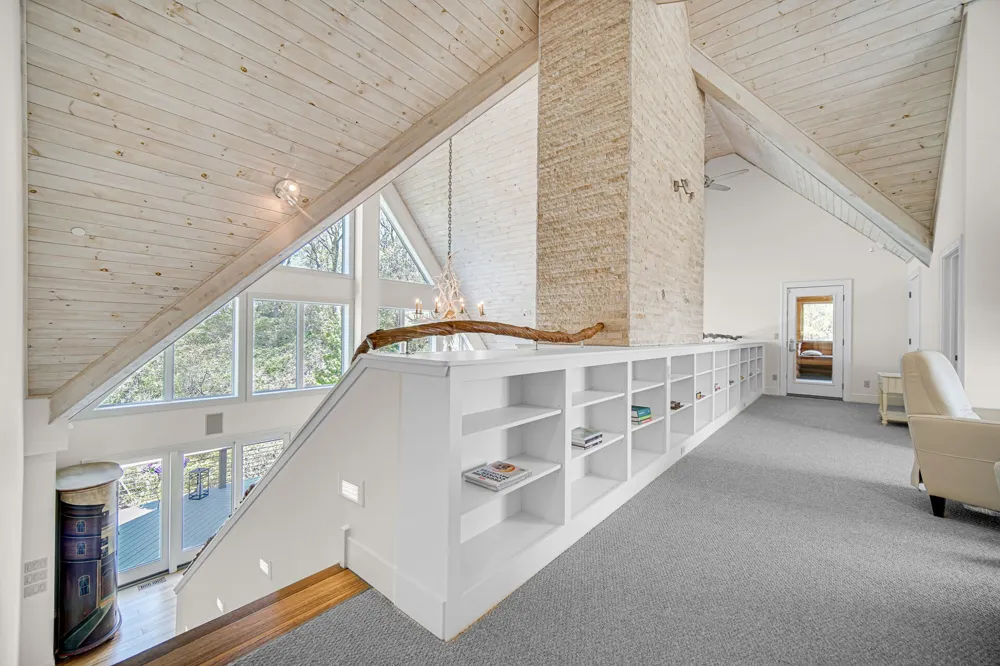12 Ridge Drive Dune Acres, IN 46304