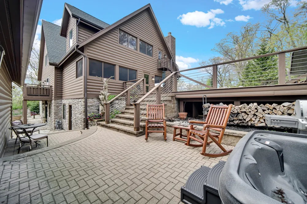 12 Ridge Drive Dune Acres, IN 46304
