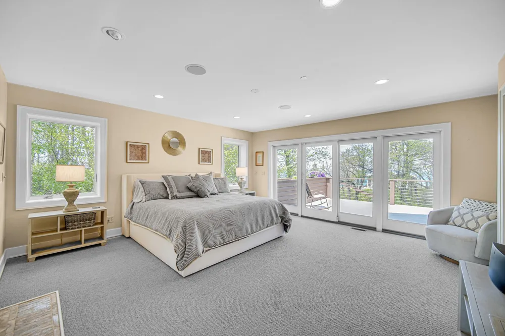 12 Ridge Drive Dune Acres, IN 46304