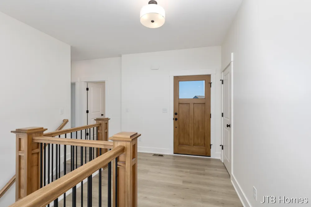 6612 Inwood Ridge Drive NE Rockford, MI 49341