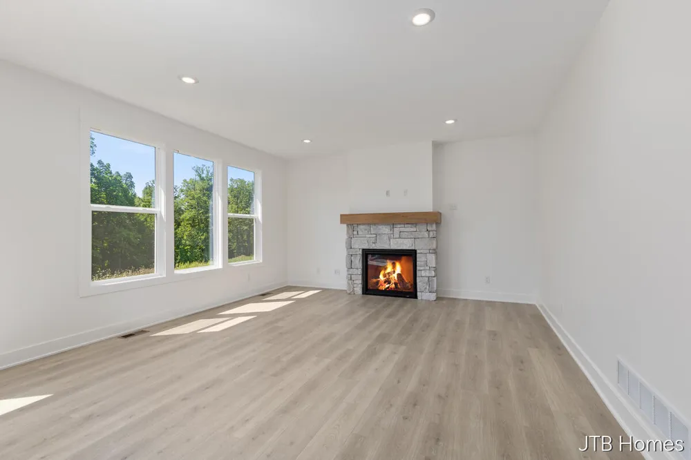 6612 Inwood Ridge Drive NE Rockford, MI 49341