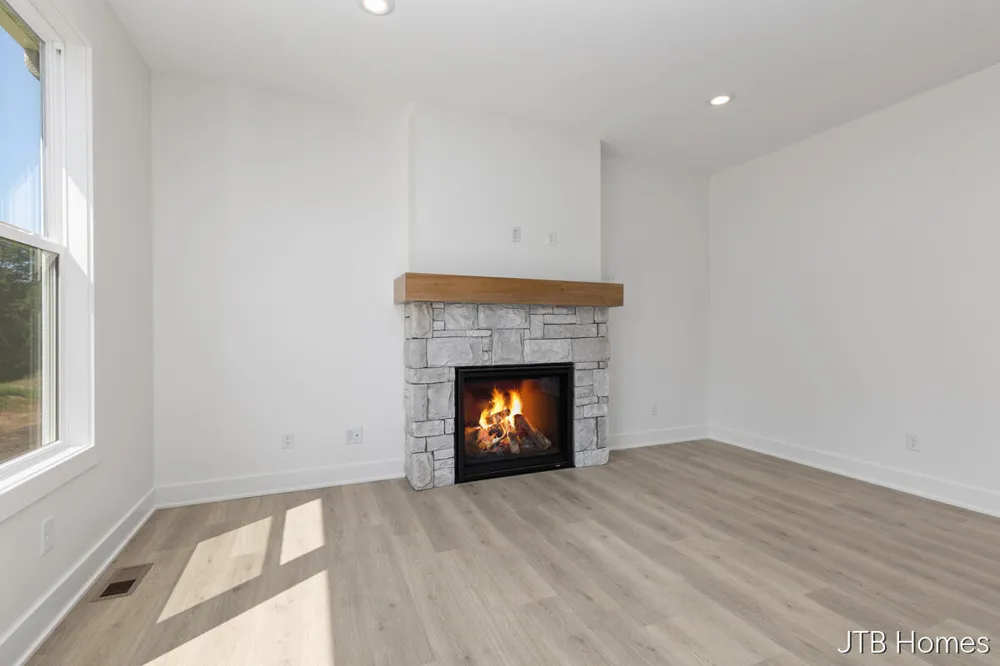 6612 Inwood Ridge Drive NE Rockford, MI 49341