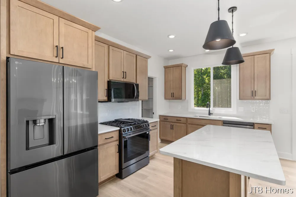 6612 Inwood Ridge Drive NE Rockford, MI 49341