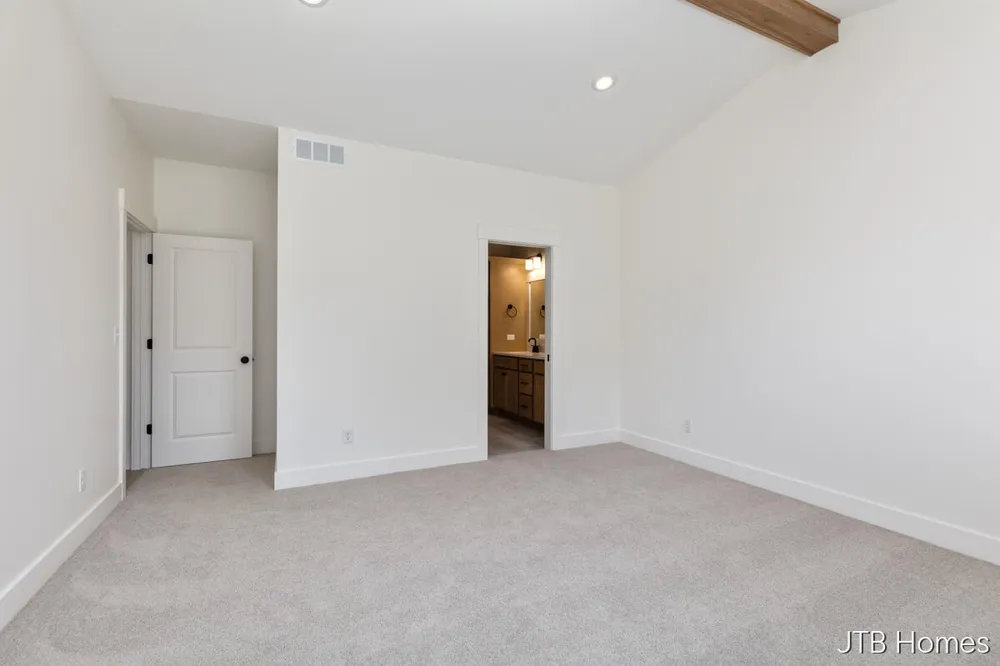 6612 Inwood Ridge Drive NE Rockford, MI 49341