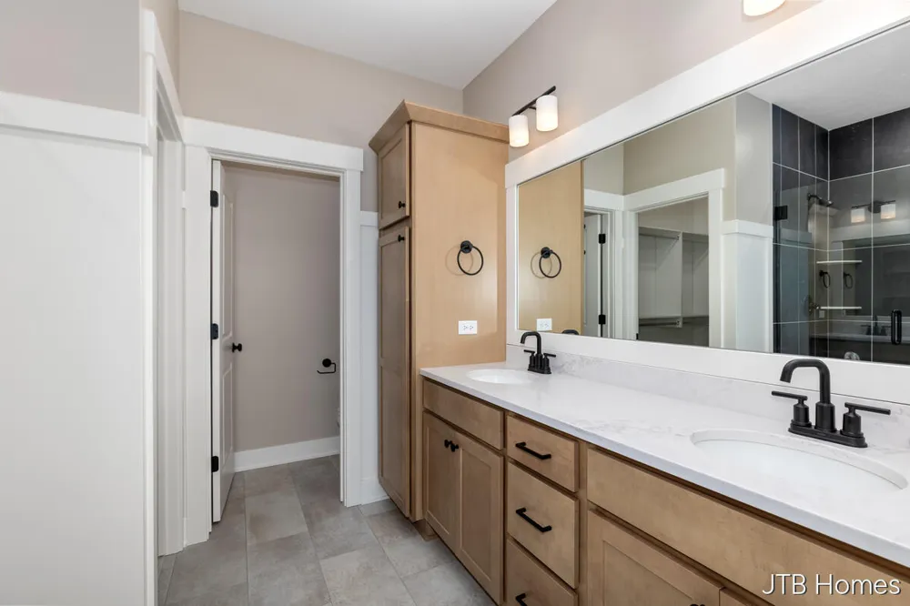 6612 Inwood Ridge Drive NE Rockford, MI 49341