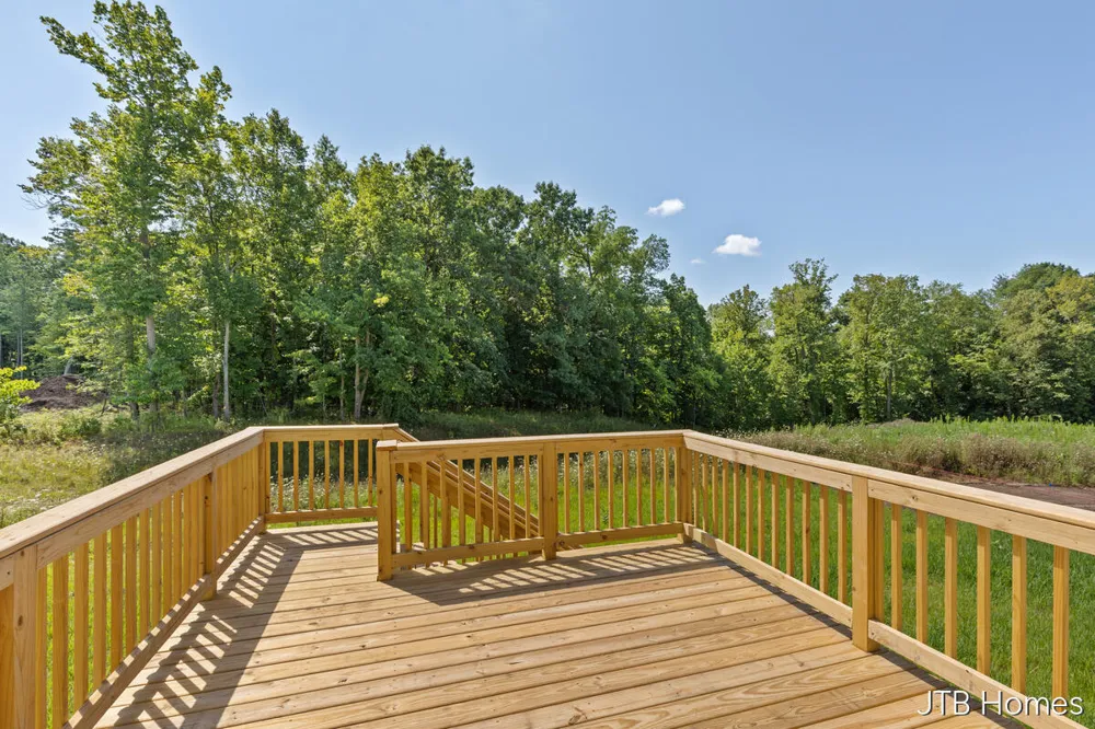 6612 Inwood Ridge Drive NE Rockford, MI 49341