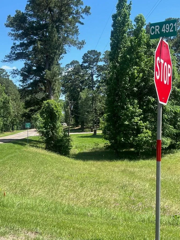 324 Leisure Lane Etoile, TX 75944