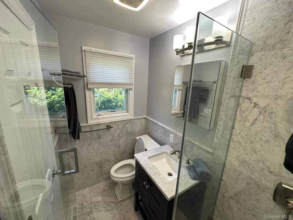 752 Kensington Court Westbury, NY 11590