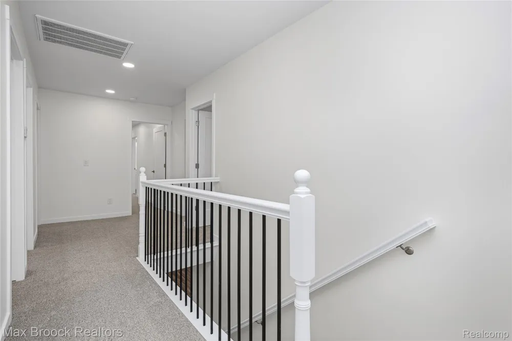 17348 Hilton Street Southfield City, MI 48075