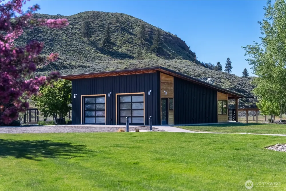 48 Thurlow Road Twisp, WA 98856