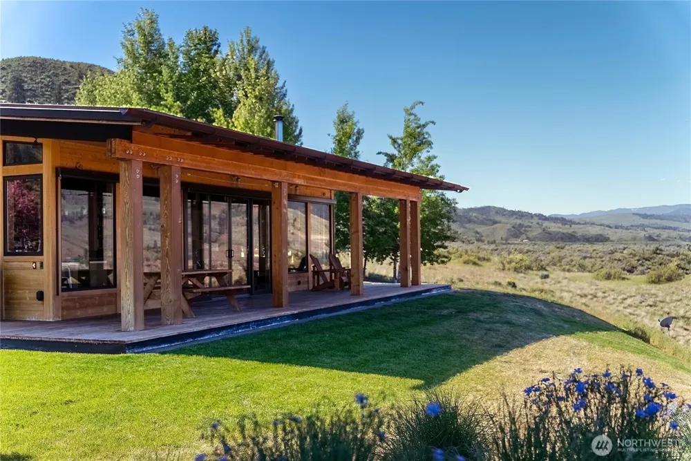 48 Thurlow Road Twisp, WA 98856
