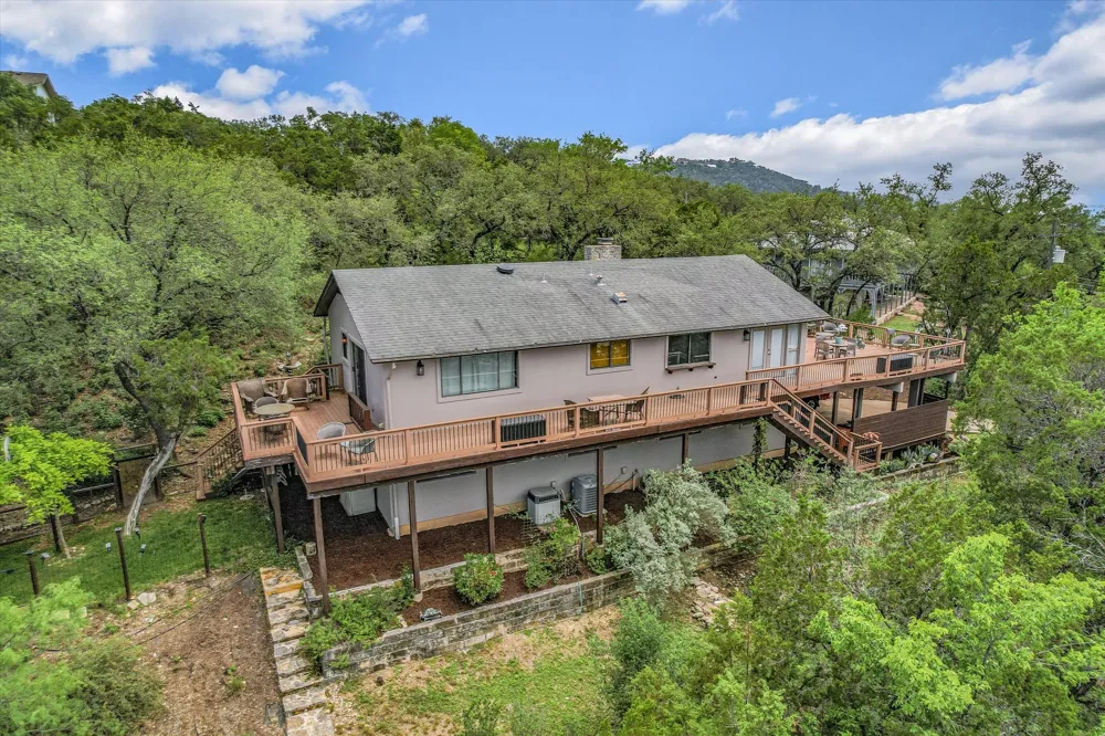 5500 Blueridge Court Austin, TX 78731