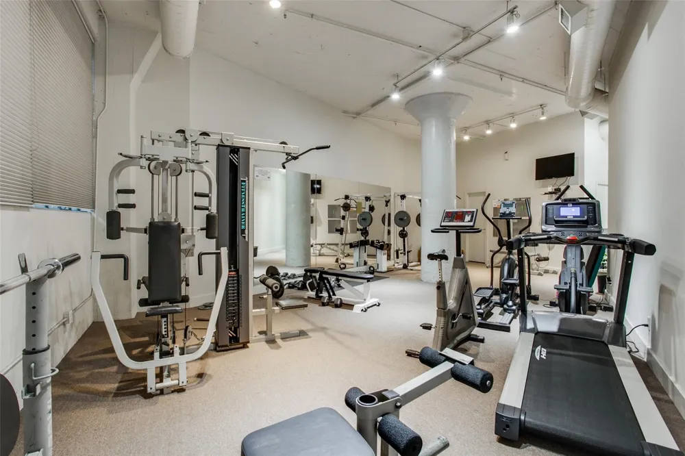 2220 Canton Street #401 Dallas, TX 75201