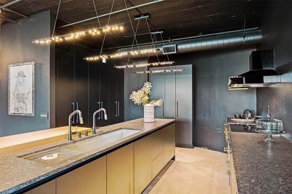 2220 Canton Street #401 Dallas, TX 75201