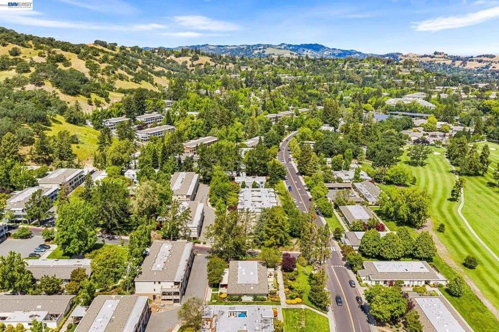 1101 Fairlawn Ct #4 Walnut Creek, CA 94595