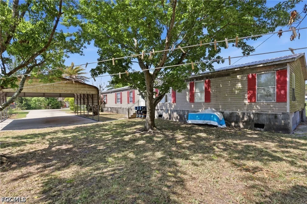Della Tobias Avenue Clewiston, FL 33440