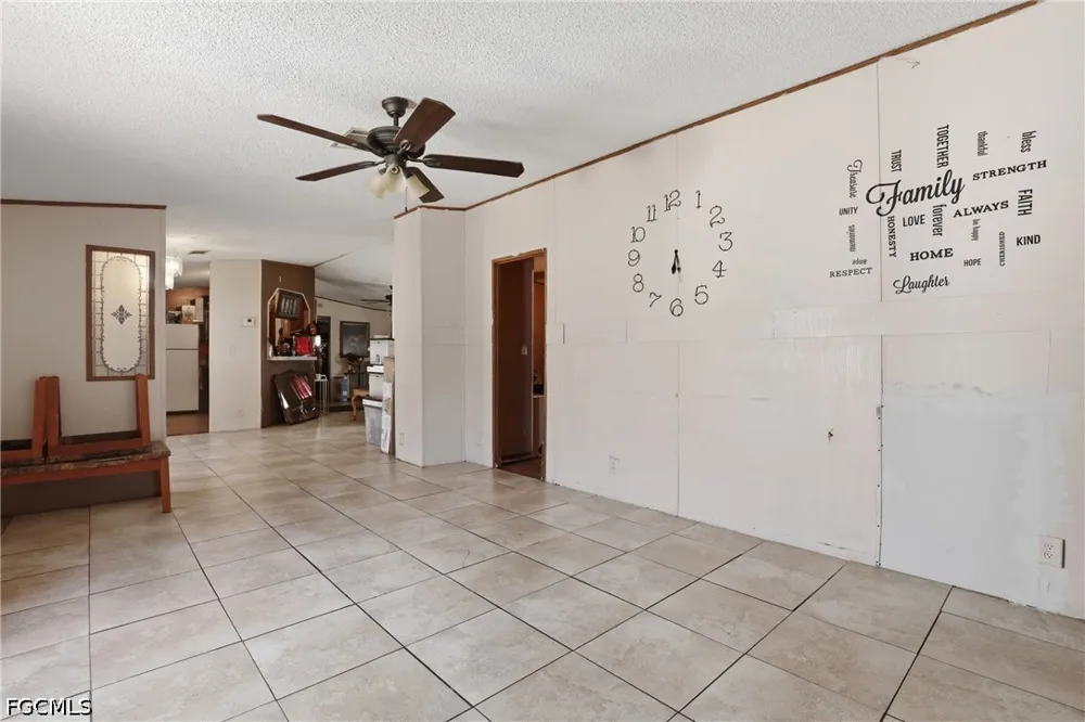 Della Tobias Avenue Clewiston, FL 33440