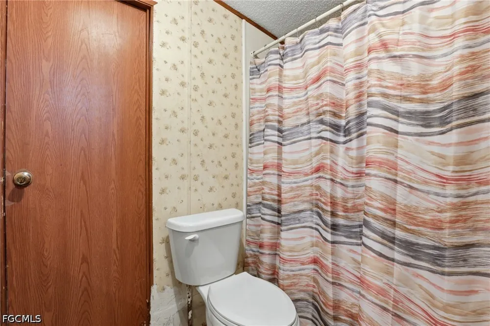 Della Tobias Avenue Clewiston, FL 33440