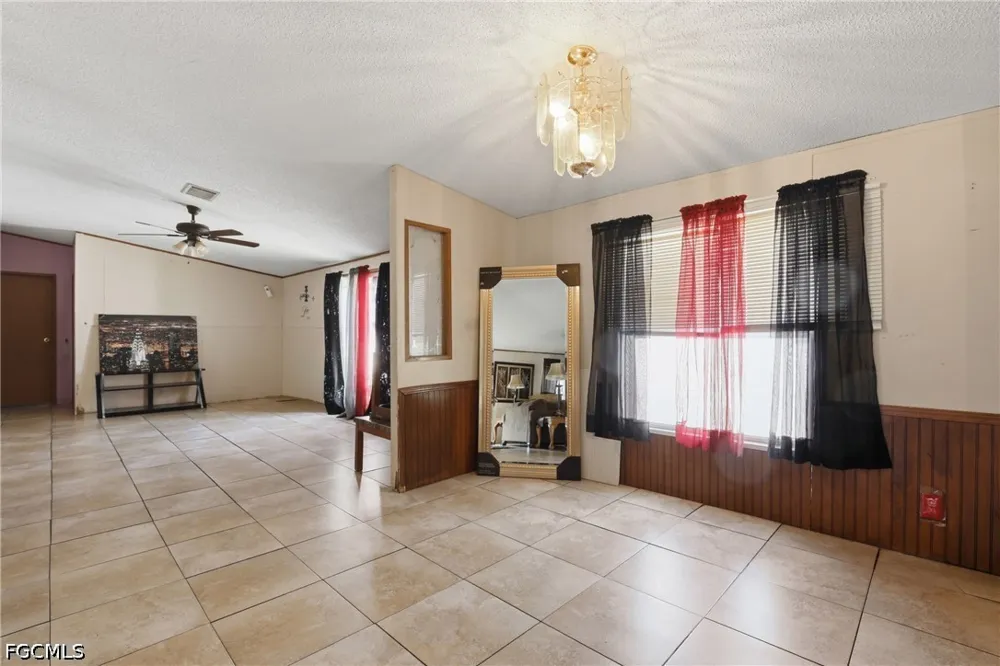 Della Tobias Avenue Clewiston, FL 33440