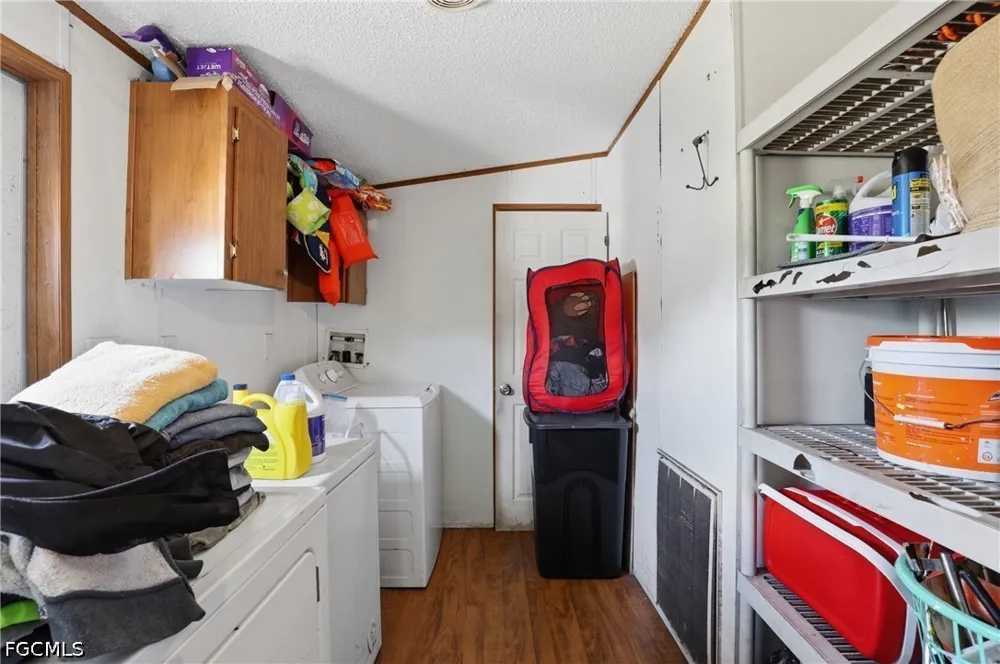Della Tobias Avenue Clewiston, FL 33440