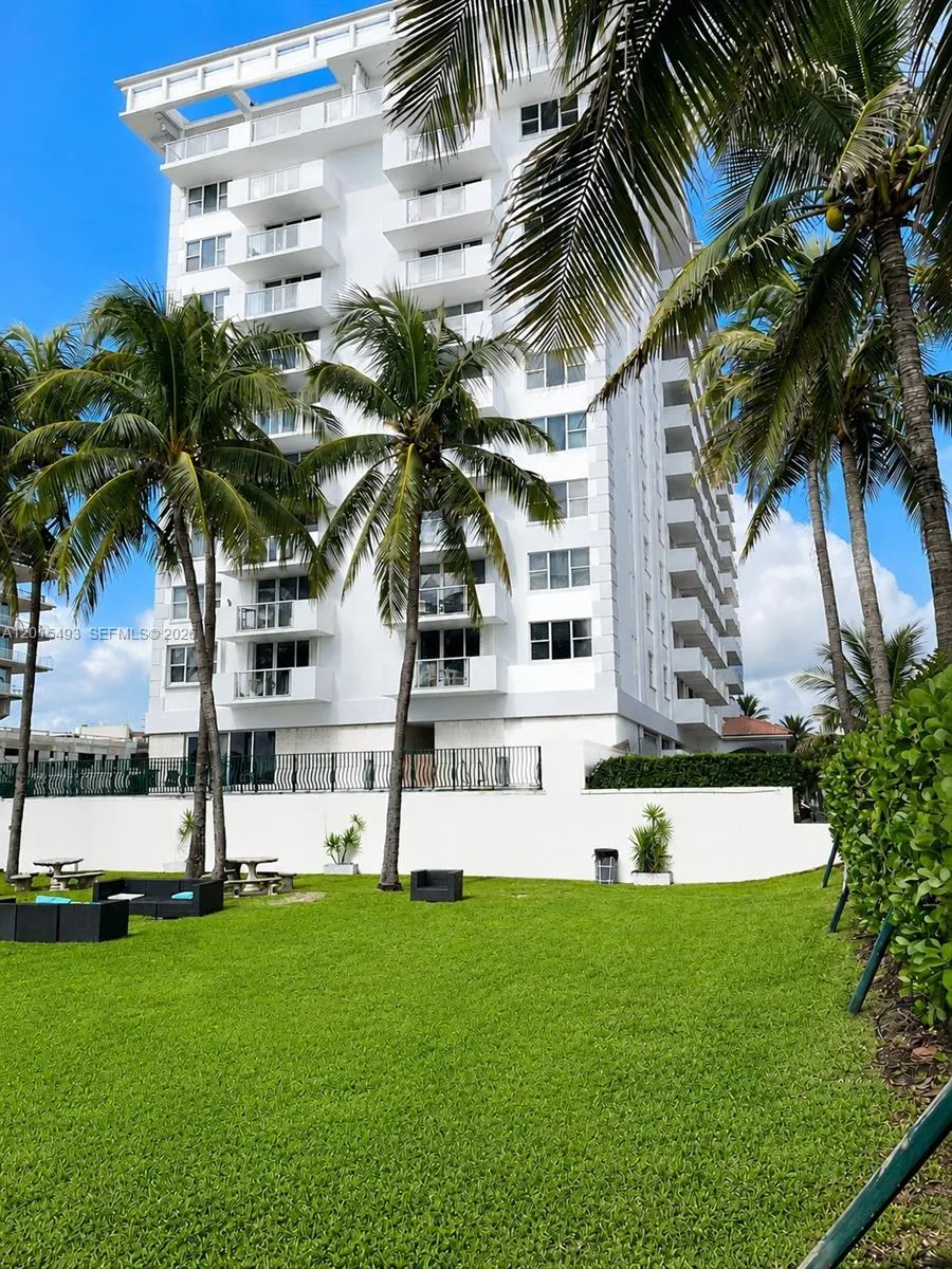 9195 Collins Ave #1012 Surfside, FL 33154