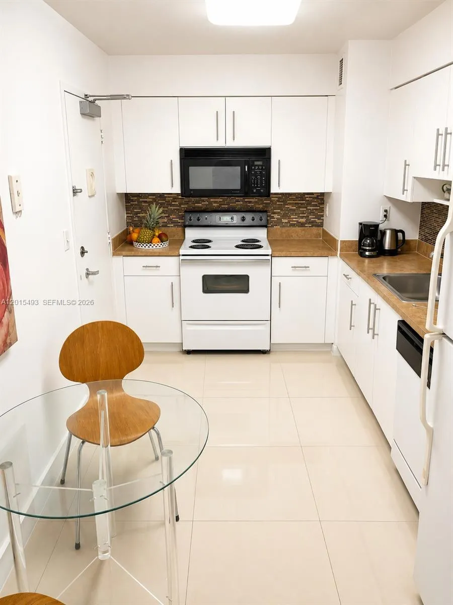 9195 Collins Ave #1012 Surfside, FL 33154