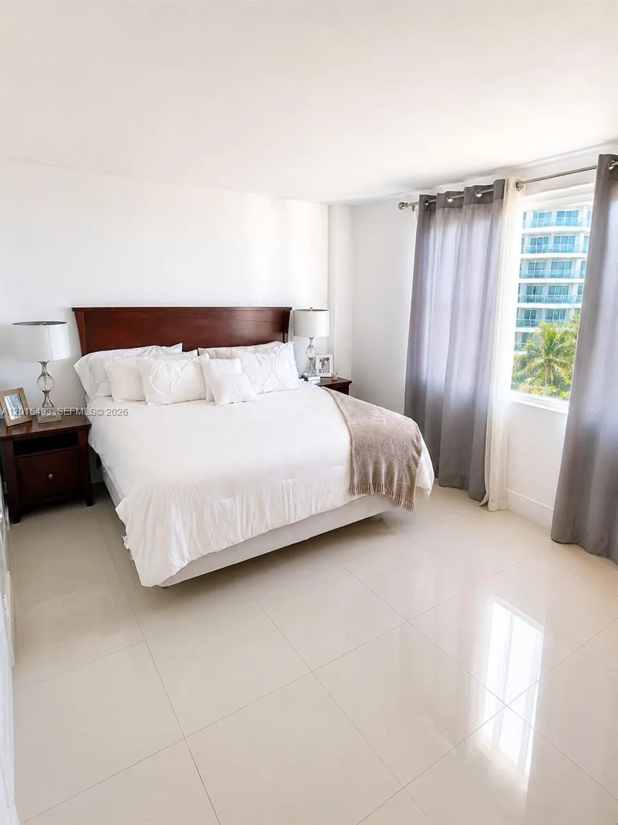 9195 Collins Ave #1012 Surfside, FL 33154