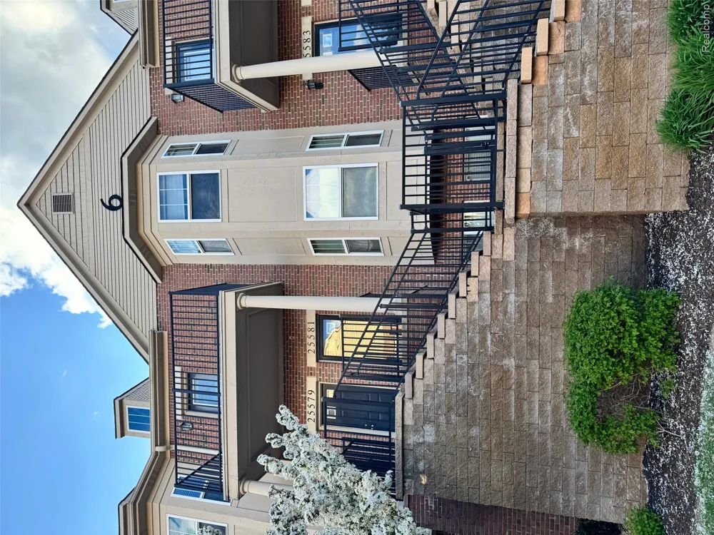 25581 Portico Lane Novi City, MI 48375
