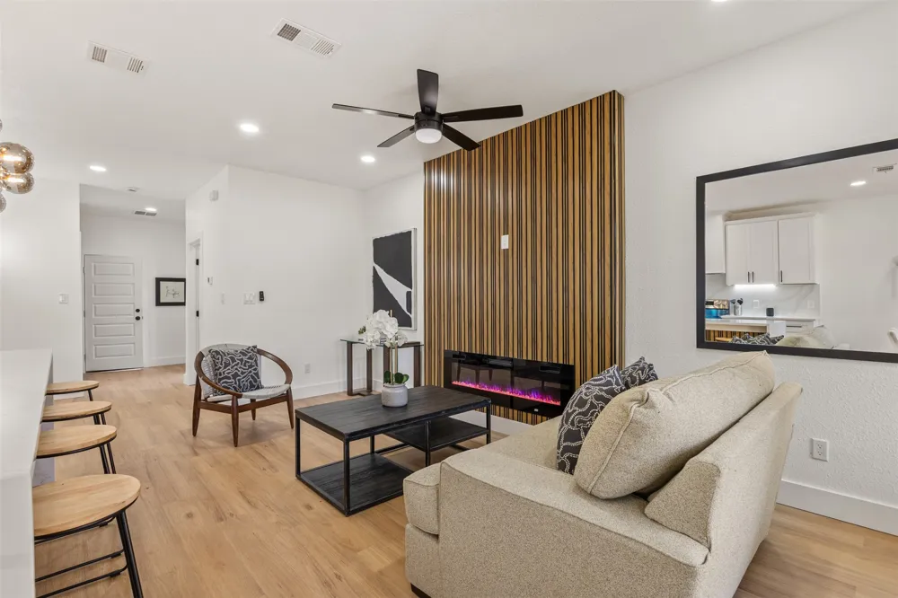 3524 Spring Avenue Dallas, TX 75210