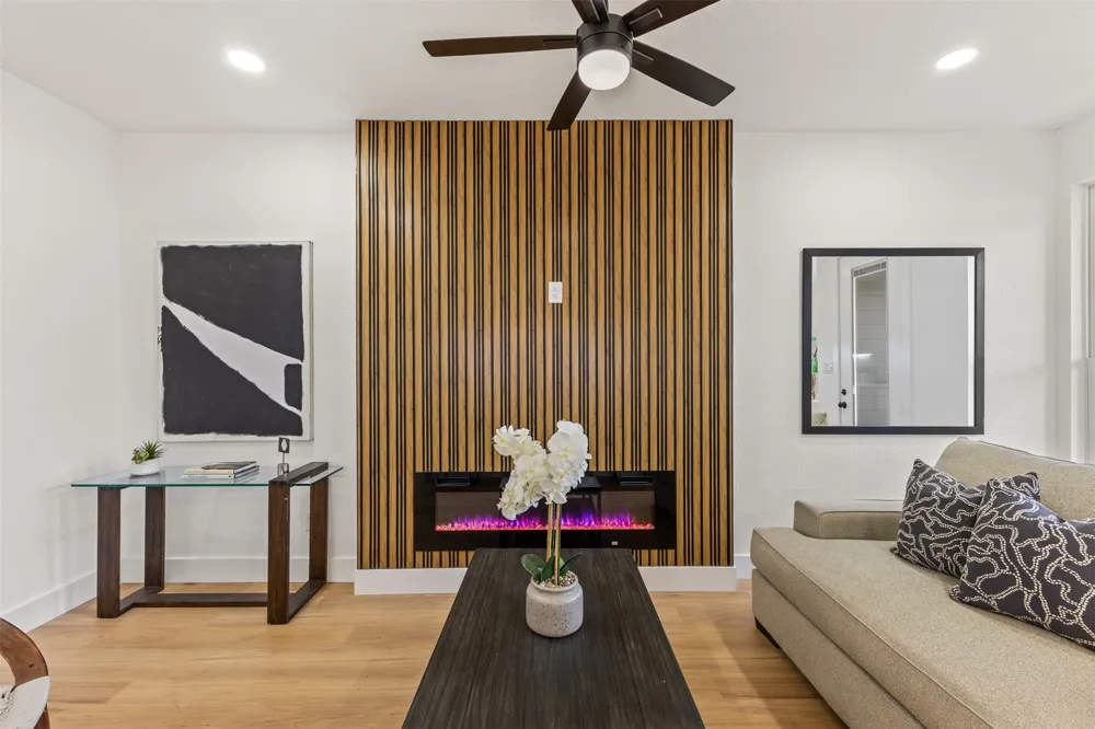 3524 Spring Avenue Dallas, TX 75210