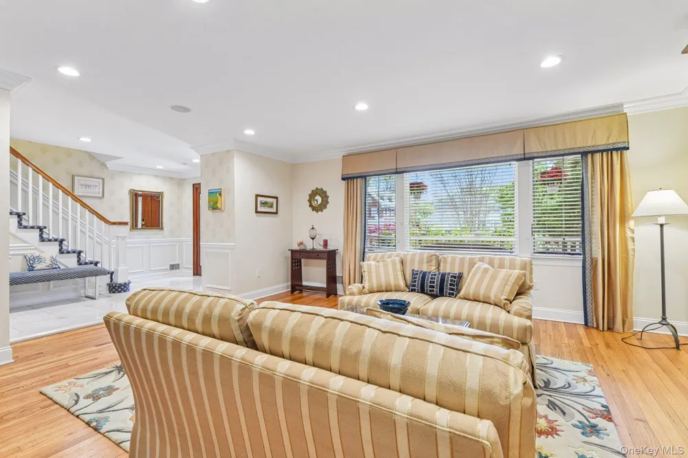 1442 Stevenson Circle Hewlett, NY 11557