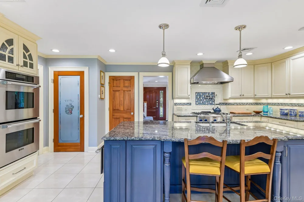 1442 Stevenson Circle Hewlett, NY 11557