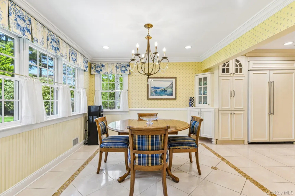 1442 Stevenson Circle Hewlett, NY 11557