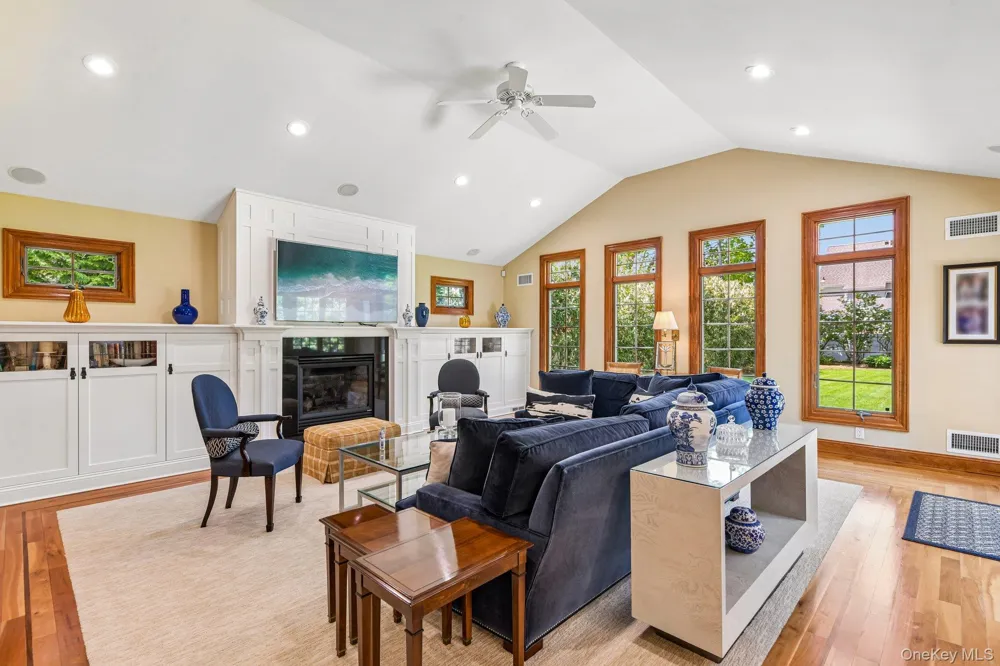 1442 Stevenson Circle Hewlett, NY 11557