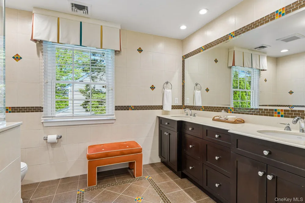 1442 Stevenson Circle Hewlett, NY 11557