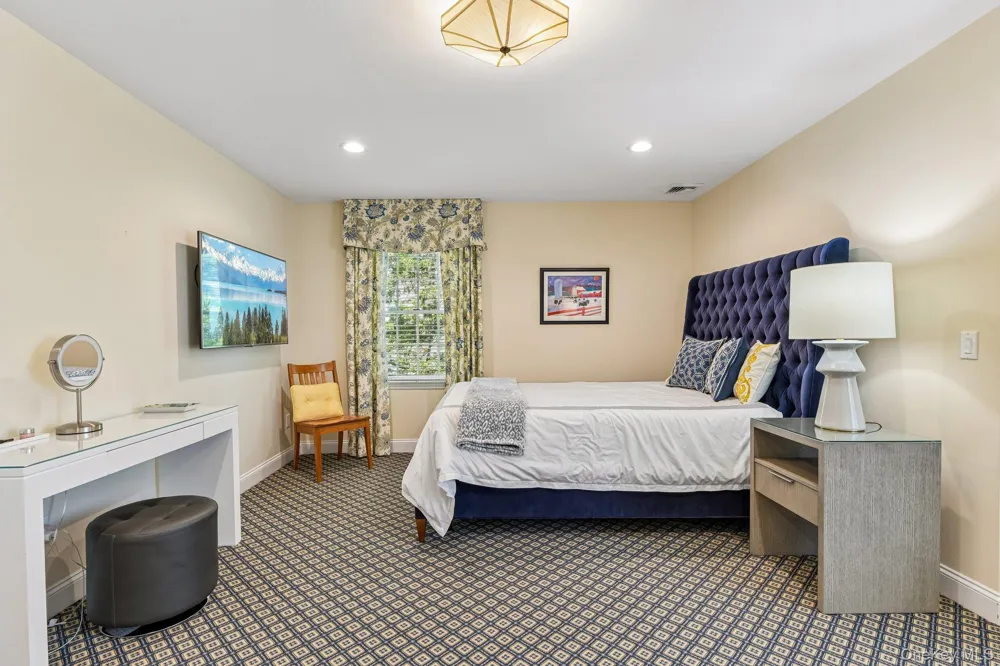 1442 Stevenson Circle Hewlett, NY 11557