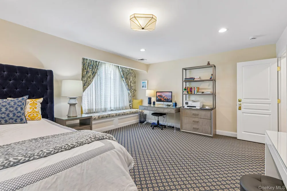 1442 Stevenson Circle Hewlett, NY 11557