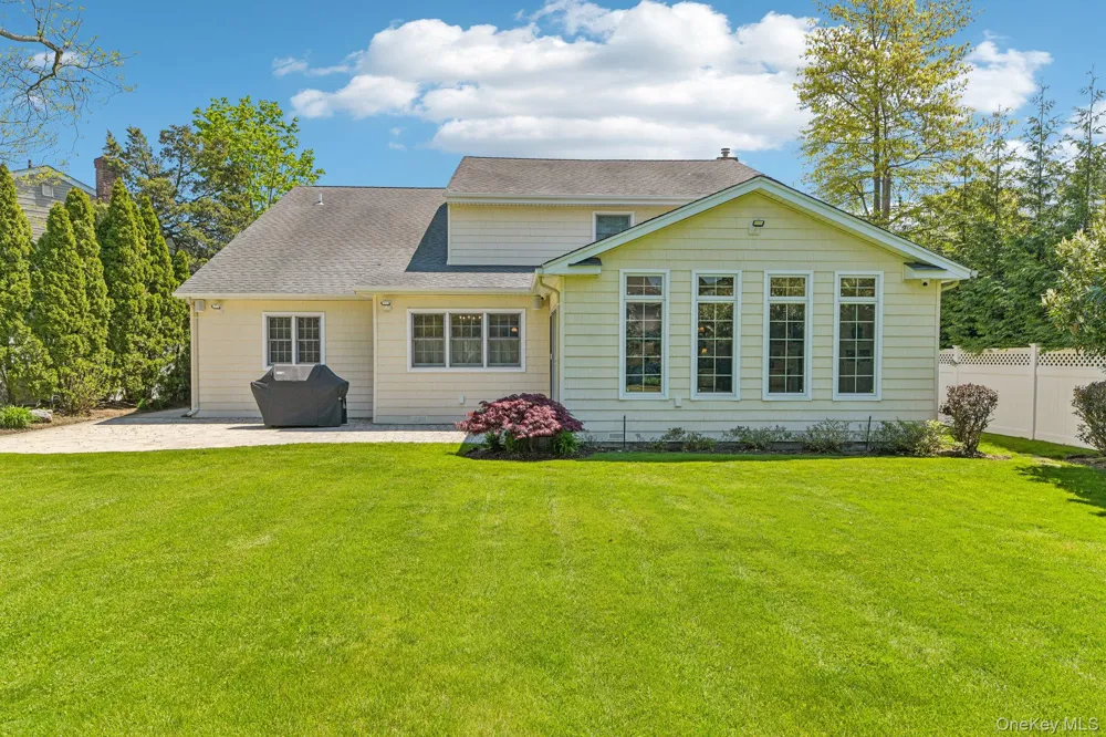 1442 Stevenson Circle Hewlett, NY 11557