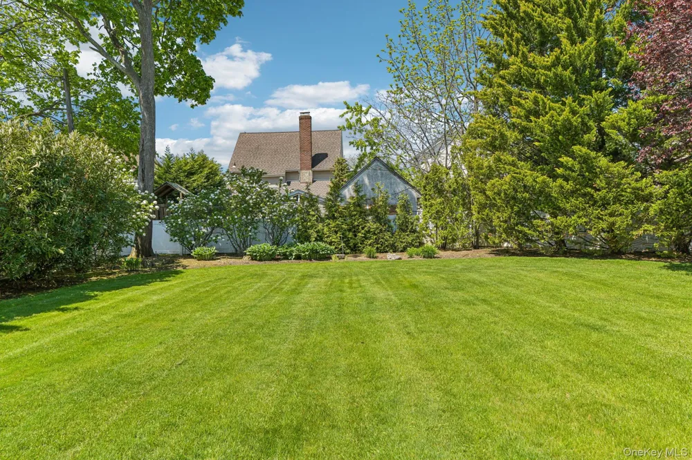 1442 Stevenson Circle Hewlett, NY 11557