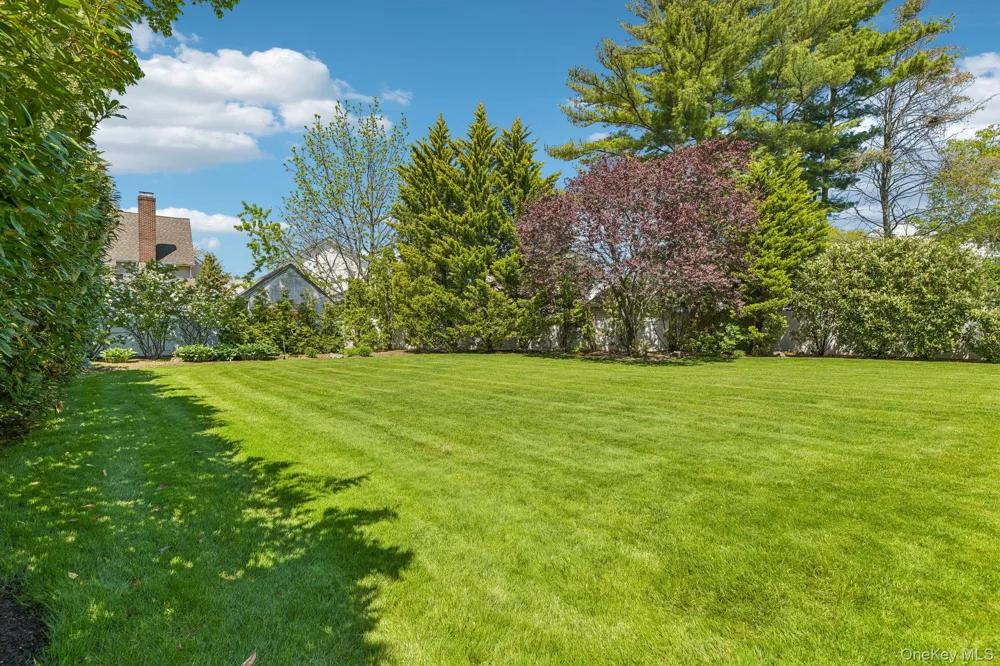 1442 Stevenson Circle Hewlett, NY 11557
