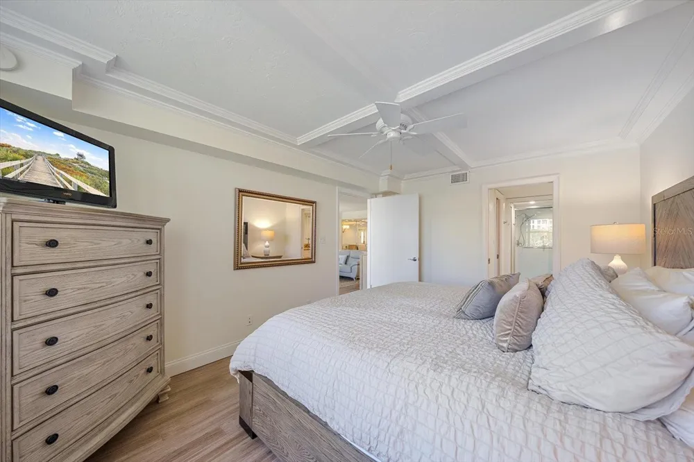 5790 MIDNIGHT PASS ROAD #209 Sarasota, FL 34242
