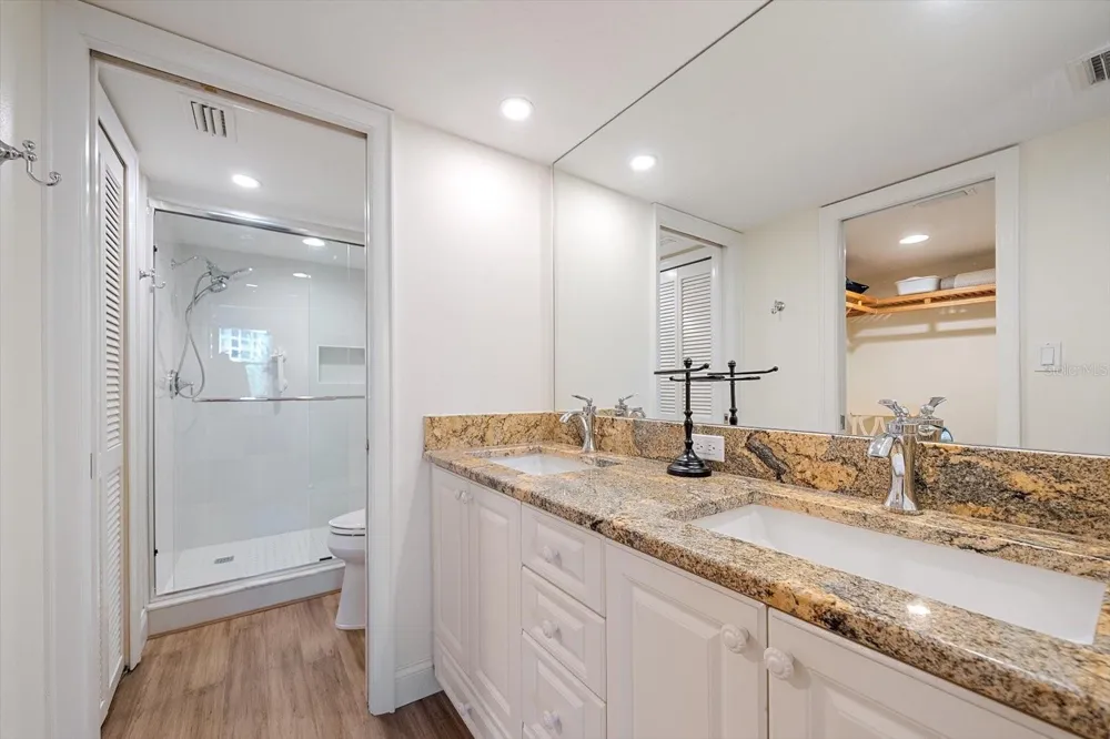 5790 MIDNIGHT PASS ROAD #209 Sarasota, FL 34242