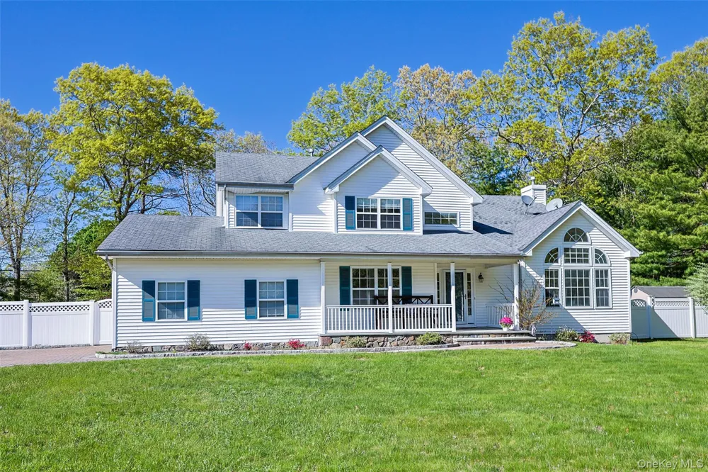 3 Sander Court Middle Island, NY 11953