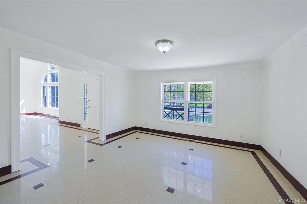 3 Sander Court Middle Island, NY 11953