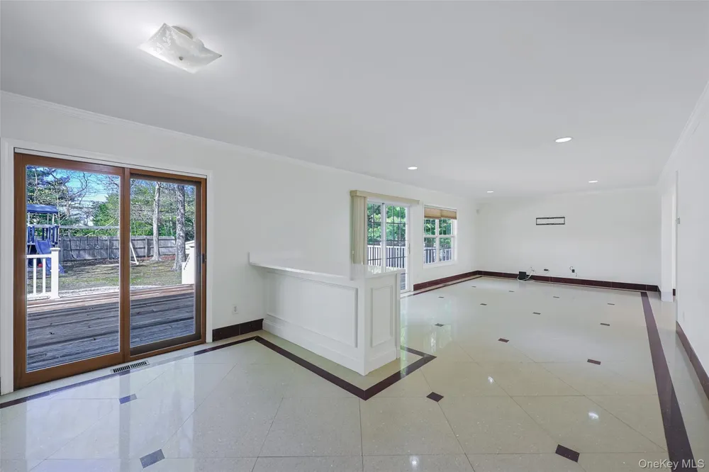 3 Sander Court Middle Island, NY 11953