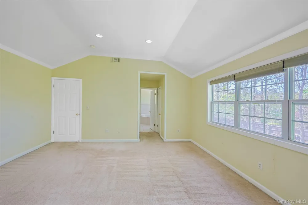 3 Sander Court Middle Island, NY 11953